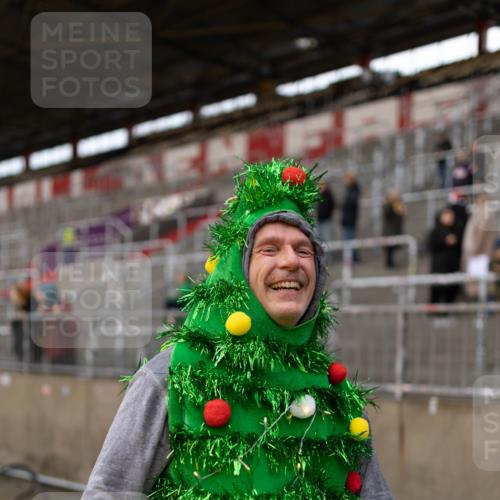 07.12.2025 - St. Pauli X-Mass-Run No. 15 Michael Strokosch http://msf.ph/oto/9363023 07.12.2025 11:21:01 Laufen 3832 meine-sportfotos.de