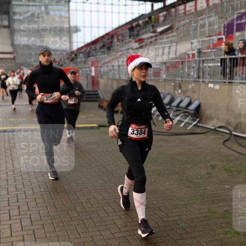 07.12.2025 - St. Pauli X-Mass-Run No. 15 Michael Strokosch http://msf.ph/oto/9363031 07.12.2025 11:21:41 Laufen 35, 3384 meine-sportfotos.de
