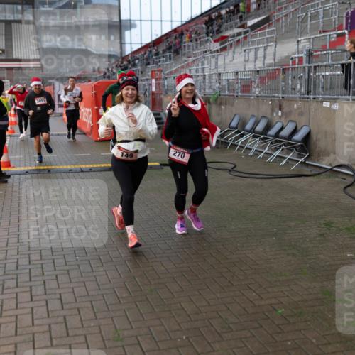 07.12.2025 - St. Pauli X-Mass-Run No. 15 Michael Strokosch http://msf.ph/oto/9363050 07.12.2025 11:21:44 Laufen 3091, 149, 270, 67 meine-sportfotos.de