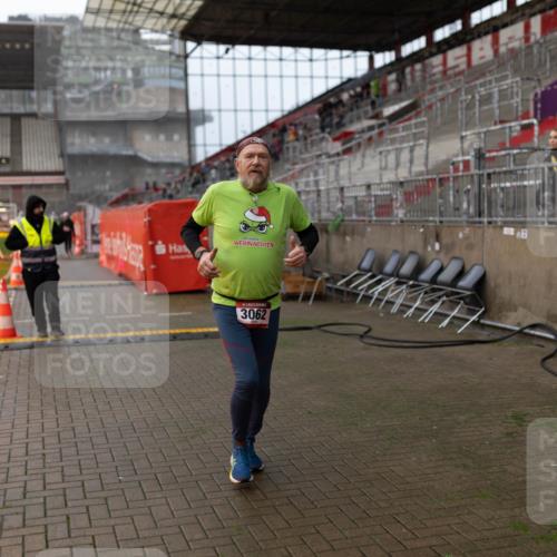 07.12.2025 - St. Pauli X-Mass-Run No. 15 Michael Strokosch http://msf.ph/oto/9363081 07.12.2025 11:21:56 Laufen 3062 meine-sportfotos.de