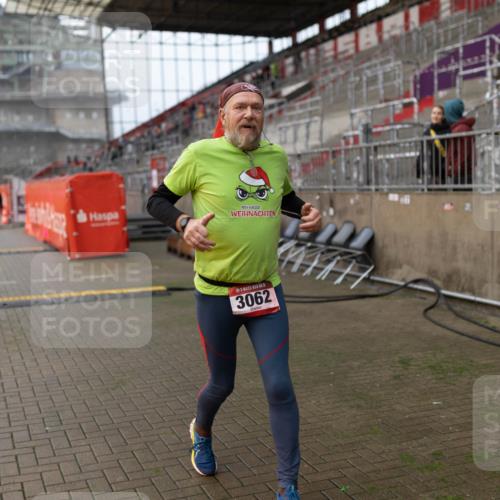 07.12.2025 - St. Pauli X-Mass-Run No. 15 Michael Strokosch http://msf.ph/oto/9363086 07.12.2025 11:21:57 Laufen 3062 meine-sportfotos.de
