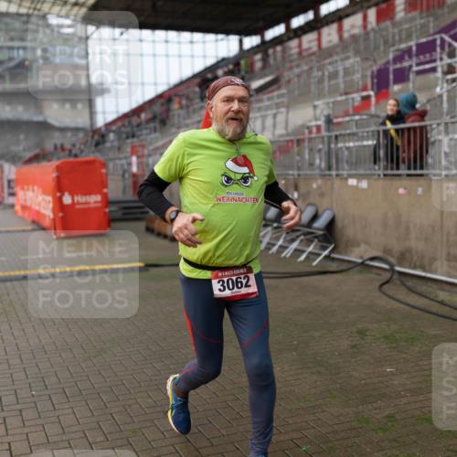 07.12.2025 - St. Pauli X-Mass-Run No. 15 Michael Strokosch http://msf.ph/oto/9363087 07.12.2025 11:21:57 Laufen 3062 meine-sportfotos.de
