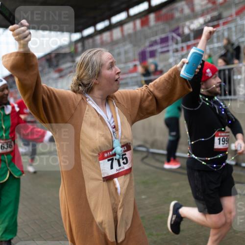 07.12.2025 - St. Pauli X-Mass-Run No. 15 Michael Strokosch http://msf.ph/oto/9363095 07.12.2025 11:23:20 Laufen 1636, 0, 15, 715, 199 meine-sportfotos.de