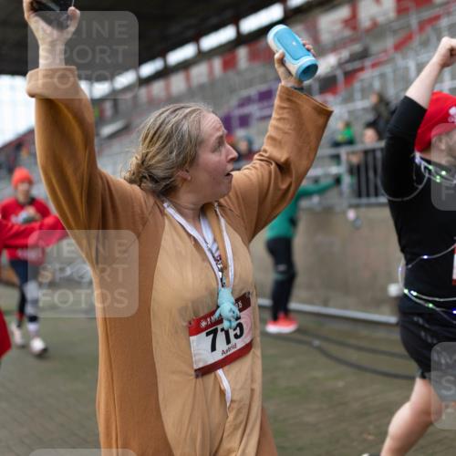 07.12.2025 - St. Pauli X-Mass-Run No. 15 Michael Strokosch http://msf.ph/oto/9363099 07.12.2025 11:23:20 Laufen 1636, 0, 15, 715, 199 meine-sportfotos.de