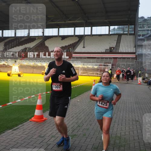 07.12.2025 - St. Pauli X-Mass-Run No. 15 Fabian Wolf http://msf.ph/oto/9364014 07.12.2025 10:03:50 Ziel 185, 213, 214, 399, 626, 628, 940, 1263, 1264, 1307, 1394, 1425, 1506, 2002, 2110, 2112, 2366, 2380, 3334, 3337, 3519, 3734, 4151, 4660, 4667, 4679, 4680 meine-sportfotos.de