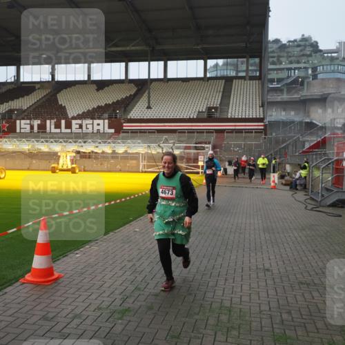 07.12.2025 - St. Pauli X-Mass-Run No. 15 Fabian Wolf http://msf.ph/oto/9364096 07.12.2025 10:04:27 Ziel 113, 1291, 1302, 1522, 1701, 1712, 1738, 1871, 2454, 3188, 3911, 4673 meine-sportfotos.de