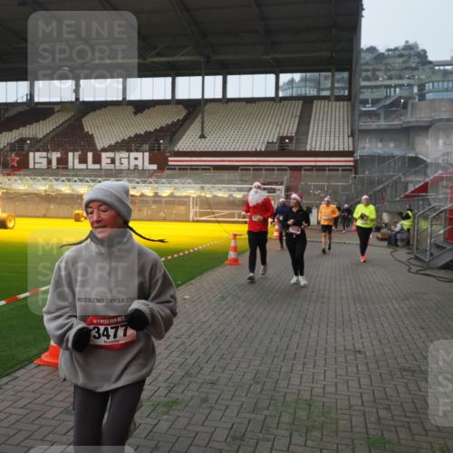 07.12.2025 - St. Pauli X-Mass-Run No. 15 Fabian Wolf http://msf.ph/oto/9364109 07.12.2025 10:04:36 Ziel 713, 1522, 1701, 1871, 2569, 2570, 3477, 3894, 3911, 4673 meine-sportfotos.de