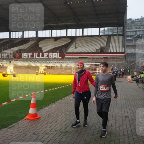 07.12.2025 - St. Pauli X-Mass-Run No. 15 Fabian Wolf http://msf.ph/oto/9364200 07.12.2025 10:05:11 Ziel 114, 202, 210, 292, 699, 1973, 1991, 2168, 2249, 2856, 2866, 3186, 3307, 3311 meine-sportfotos.de