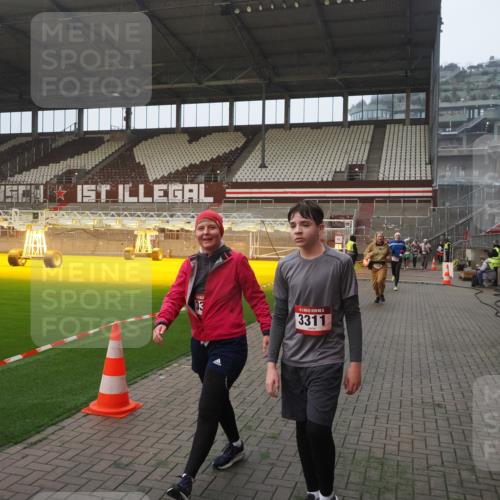 07.12.2025 - St. Pauli X-Mass-Run No. 15 Fabian Wolf http://msf.ph/oto/9364203 07.12.2025 10:05:12 Ziel 114, 202, 210, 292, 699, 1973, 1991, 2168, 2249, 2856, 2866, 3186, 3307, 3311 meine-sportfotos.de