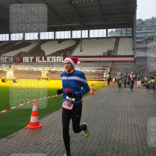07.12.2025 - St. Pauli X-Mass-Run No. 15 Fabian Wolf http://msf.ph/oto/9364220 07.12.2025 10:05:17 Ziel 114, 202, 210, 292, 543, 699, 1121, 1481, 1661, 1761, 2856, 2866, 3186, 3307, 3311, 3386, 4036 meine-sportfotos.de