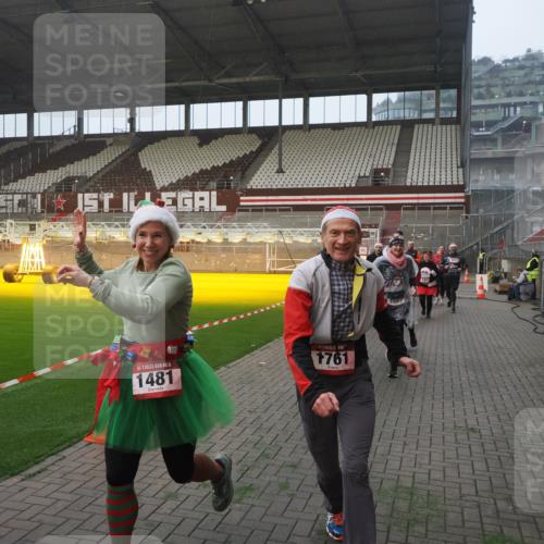 07.12.2025 - St. Pauli X-Mass-Run No. 15 Fabian Wolf http://msf.ph/oto/9364228 07.12.2025 10:05:22 Ziel 114, 543, 668, 950, 1121, 1316, 1374, 1481, 1661, 1761, 3186, 3386, 4036, 4556, 4558 meine-sportfotos.de