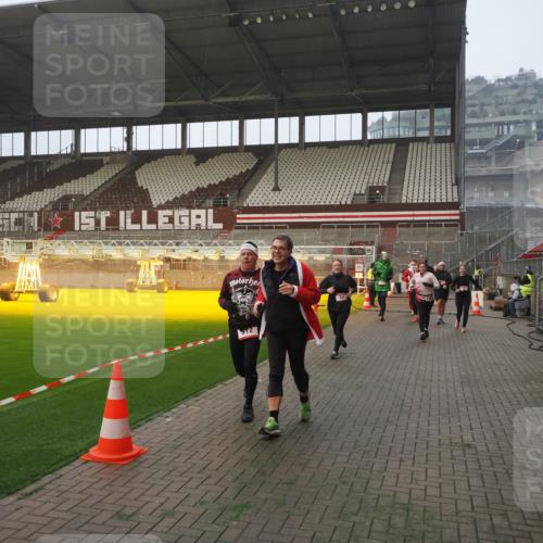 07.12.2025 - St. Pauli X-Mass-Run No. 15 Fabian Wolf http://msf.ph/oto/9364288 07.12.2025 10:05:46 Ziel 2, 3, 54, 123, 363, 385, 512, 945, 1215, 1222, 1789, 1791, 3231, 3877, 4194, 4195, 4552, 4555, 4559, 4560 meine-sportfotos.de