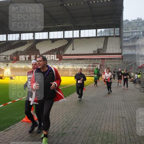 07.12.2025 - St. Pauli X-Mass-Run No. 15 Fabian Wolf http://msf.ph/oto/9364290 07.12.2025 10:05:46 Ziel 2, 3, 54, 123, 363, 385, 512, 945, 1215, 1222, 1789, 1791, 3231, 3877, 4194, 4195, 4552, 4555, 4559, 4560 meine-sportfotos.de