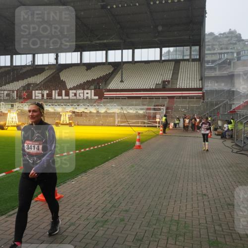 07.12.2025 - St. Pauli X-Mass-Run No. 15 Fabian Wolf http://msf.ph/oto/9364581 07.12.2025 10:07:16 Ziel 421, 517, 685, 792, 1187, 1572, 2983, 3414, 3945 meine-sportfotos.de