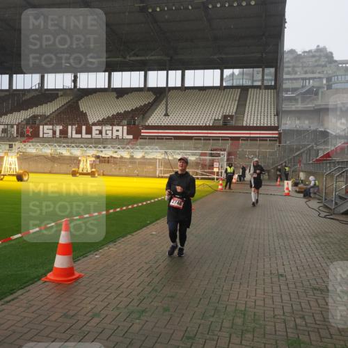 07.12.2025 - St. Pauli X-Mass-Run No. 15 Fabian Wolf http://msf.ph/oto/9364707 07.12.2025 10:08:23 Ziel 2650, 2691, 2746 meine-sportfotos.de
