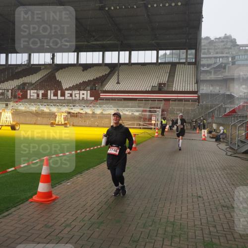 07.12.2025 - St. Pauli X-Mass-Run No. 15 Fabian Wolf http://msf.ph/oto/9364709 07.12.2025 10:08:24 Ziel 2650, 2746 meine-sportfotos.de