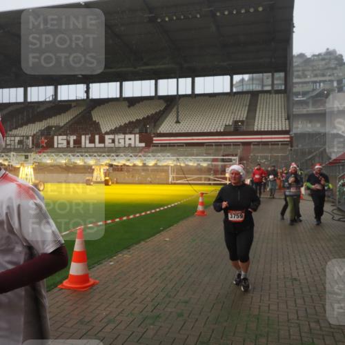 07.12.2025 - St. Pauli X-Mass-Run No. 15 Fabian Wolf http://msf.ph/oto/9364746 07.12.2025 10:08:40 Ziel 707, 947, 1002, 1031, 2247, 2248, 3212, 3332, 3335, 3495, 3671, 3759, 4205, 4232, 4234, 4451 meine-sportfotos.de