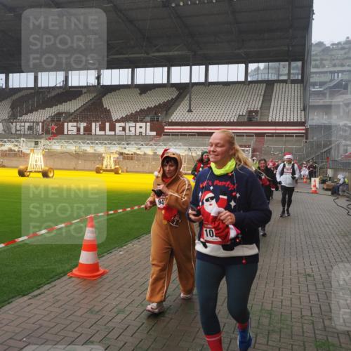 07.12.2025 - St. Pauli X-Mass-Run No. 15 Fabian Wolf http://msf.ph/oto/9364793 07.12.2025 10:08:52 Ziel 19, 390, 707, 786, 789, 947, 1002, 1031, 1176, 2521, 3212, 3300, 3332, 3335, 3484, 3671, 3891, 3904, 3907, 4232, 4234, 4451 meine-sportfotos.de