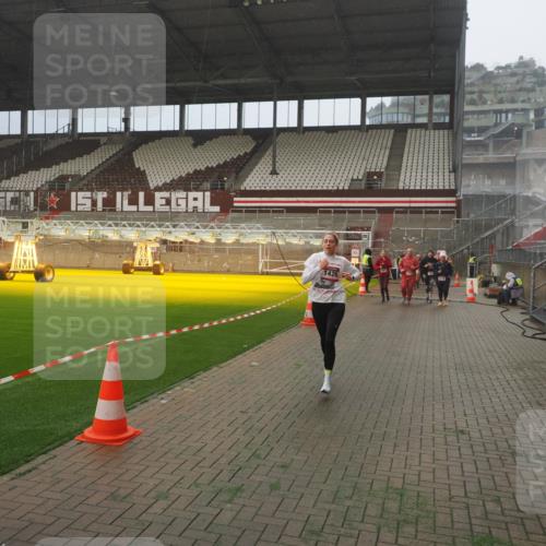 07.12.2025 - St. Pauli X-Mass-Run No. 15 Fabian Wolf http://msf.ph/oto/9365074 07.12.2025 10:10:53 Ziel 57, 979, 983, 1148, 1149, 1150, 1426, 1768, 2530, 4885 meine-sportfotos.de