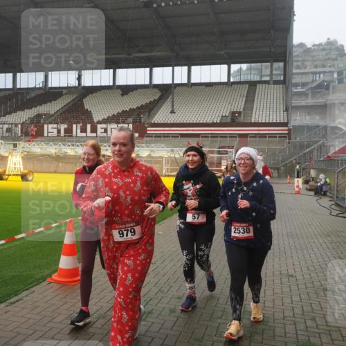 07.12.2025 - St. Pauli X-Mass-Run No. 15 Fabian Wolf http://msf.ph/oto/9365097 07.12.2025 10:11:00 Ziel 57, 979, 983, 1148, 1149, 1150, 1426, 1929, 1935, 2530 meine-sportfotos.de
