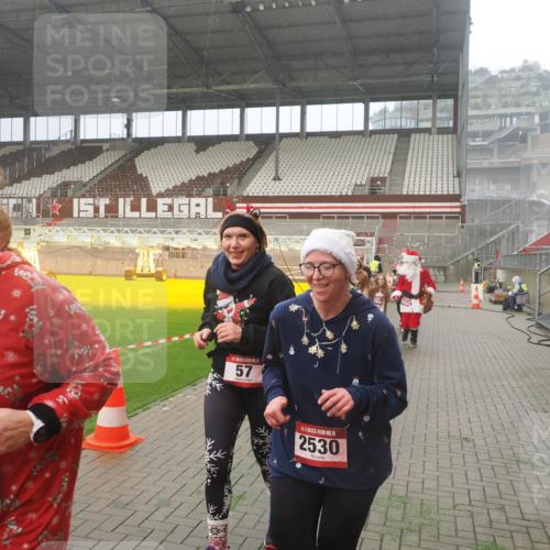 07.12.2025 - St. Pauli X-Mass-Run No. 15 Fabian Wolf http://msf.ph/oto/9365100 07.12.2025 10:11:01 Ziel 57, 979, 983, 1148, 1149, 1150, 1426, 1929, 1935, 2530 meine-sportfotos.de
