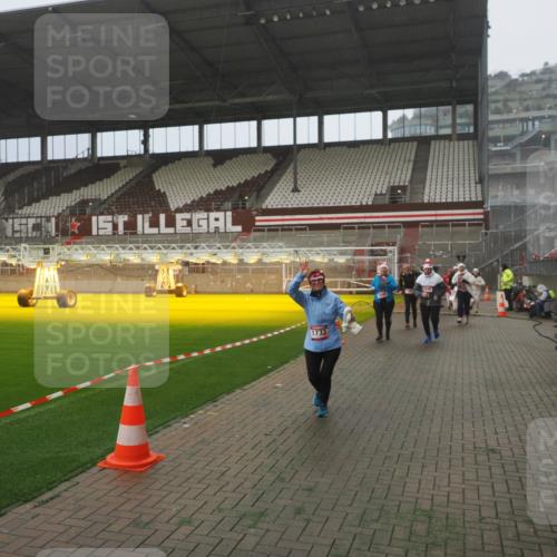 07.12.2025 - St. Pauli X-Mass-Run No. 15 Fabian Wolf http://msf.ph/oto/9365401 07.12.2025 10:13:10 Ziel 80, 1044, 1126, 1397, 1733, 2711, 2712, 3588, 3589, 4081, 4082, 4083, 4487, 4664 meine-sportfotos.de