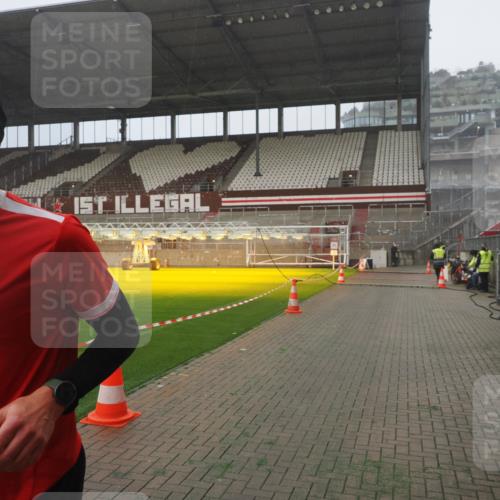07.12.2025 - St. Pauli X-Mass-Run No. 15 Fabian Wolf http://msf.ph/oto/9365488 07.12.2025 10:13:56 Ziel 1699, 2951, 4371 meine-sportfotos.de