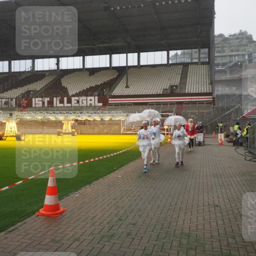 07.12.2025 - St. Pauli X-Mass-Run No. 15 Fabian Wolf http://msf.ph/oto/9365605 07.12.2025 10:14:55 Ziel 762, 1363, 1867, 1869, 1873, 2891, 3481, 4001, 4004 meine-sportfotos.de