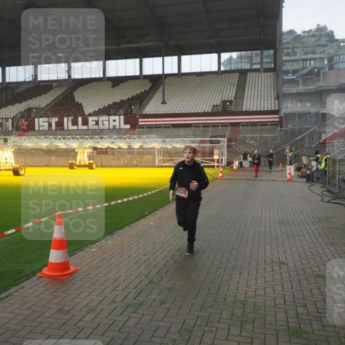07.12.2025 - St. Pauli X-Mass-Run No. 15 Fabian Wolf http://msf.ph/oto/9365837 07.12.2025 10:16:55 Ziel 1620, 1989, 1997, 2694, 3633, 4356, 4359, 4769 meine-sportfotos.de