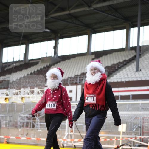 07.12.2025 - St. Pauli X-Mass-Run No. 15 Patografie http://msf.ph/oto/9366169 07.12.2025 10:50:17 Ziel 904, 905, 2582, 2583, 2584, 3291, 4075, 4110, 4111, 4756, 4757, 4759 meine-sportfotos.de