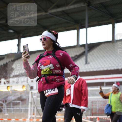 07.12.2025 - St. Pauli X-Mass-Run No. 15 Patografie http://msf.ph/oto/9366198 07.12.2025 10:50:26 Ziel 2250, 2460, 2582, 2583, 2584, 3287, 3291, 3368, 4075, 4110, 4111, 4756, 4757, 4759 meine-sportfotos.de