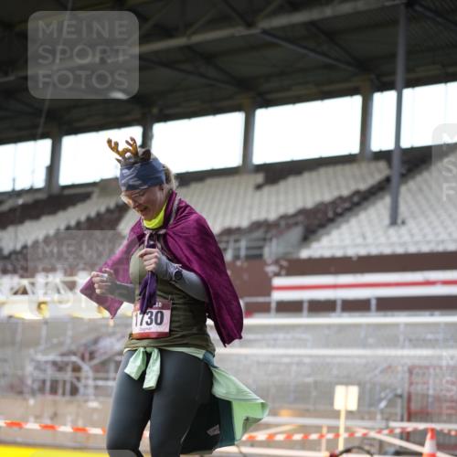 07.12.2025 - St. Pauli X-Mass-Run No. 15 Patografie http://msf.ph/oto/9366219 07.12.2025 10:50:36 Ziel 564, 1726, 1729, 1730, 2250, 2460, 2583, 2763, 3287, 3291, 3368, 4075, 4537, 4760 meine-sportfotos.de