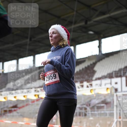 07.12.2025 - St. Pauli X-Mass-Run No. 15 Patografie http://msf.ph/oto/9366286 07.12.2025 10:51:27 Ziel 1047, 2103, 2105, 2327, 2332, 2642, 2643, 2674, 2959 meine-sportfotos.de