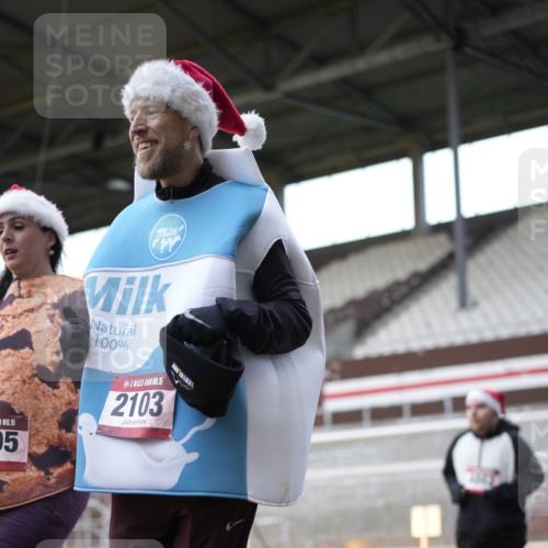 07.12.2025 - St. Pauli X-Mass-Run No. 15 Patografie http://msf.ph/oto/9366301 07.12.2025 10:51:33 Ziel 275, 1047, 2103, 2105, 2327, 2332, 2553, 2642, 2643, 2674, 2959, 4862 meine-sportfotos.de