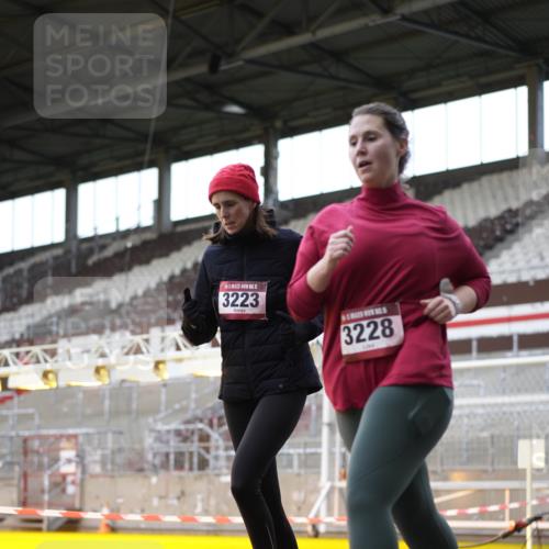 07.12.2025 - St. Pauli X-Mass-Run No. 15 Patografie http://msf.ph/oto/9366323 07.12.2025 10:51:43 Ziel 275, 328, 1047, 1964, 1982, 1984, 2103, 2105, 2165, 2327, 2332, 2553, 2593, 2607, 2836, 2837, 3223, 3228, 4862 meine-sportfotos.de