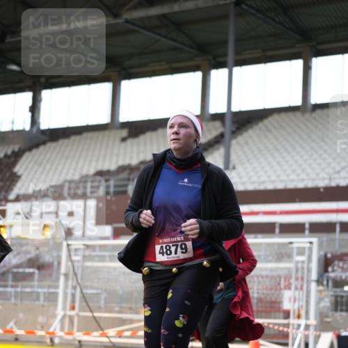 07.12.2025 - St. Pauli X-Mass-Run No. 15 Patografie http://msf.ph/oto/9366368 07.12.2025 10:52:01 Ziel 27, 1964, 1982, 1984, 2165, 2287, 2289, 2592, 2661, 2836, 2837, 4550, 4865, 4879, 4880 meine-sportfotos.de