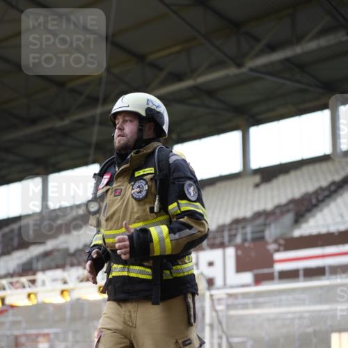 07.12.2025 - St. Pauli X-Mass-Run No. 15 Patografie http://msf.ph/oto/9366402 07.12.2025 10:52:13 Ziel 27, 499, 506, 654, 931, 1098, 2661, 4797, 4864, 4865, 4866, 4879, 4880, 4882 meine-sportfotos.de