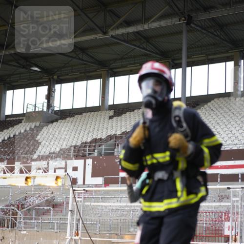 07.12.2025 - St. Pauli X-Mass-Run No. 15 Patografie http://msf.ph/oto/9366424 07.12.2025 10:52:42 Ziel 176, 262, 1305, 4859 meine-sportfotos.de