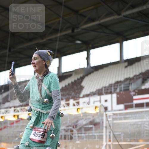 07.12.2025 - St. Pauli X-Mass-Run No. 15 Patografie http://msf.ph/oto/9366434 07.12.2025 10:52:44 Ziel 176, 262, 1305, 4859 meine-sportfotos.de