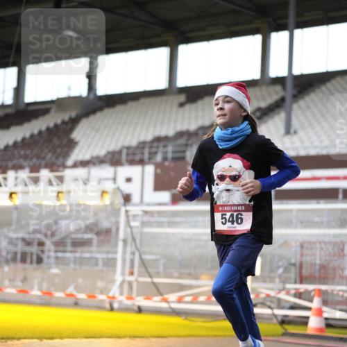 07.12.2025 - St. Pauli X-Mass-Run No. 15 Patografie http://msf.ph/oto/9366464 07.12.2025 10:53:18 Ziel 546, 1684, 3128 meine-sportfotos.de