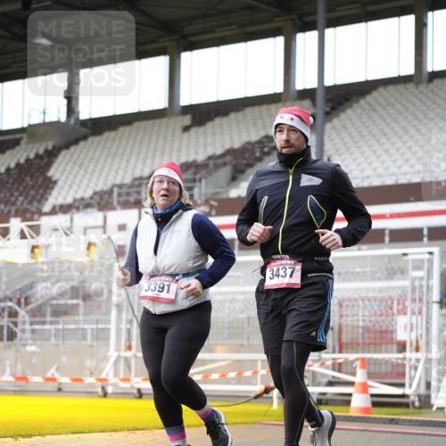 07.12.2025 - St. Pauli X-Mass-Run No. 15 Patografie http://msf.ph/oto/9366532 07.12.2025 10:54:32 Ziel 656, 692, 1177, 1489, 2286, 2328, 2358, 2360, 2832, 3391, 3437 meine-sportfotos.de