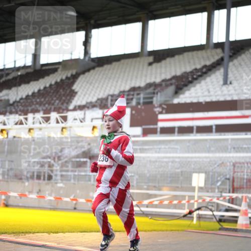 07.12.2025 - St. Pauli X-Mass-Run No. 15 Patografie http://msf.ph/oto/9366591 07.12.2025 10:56:27 Ziel 236, 248, 759, 2170, 4063, 4146 meine-sportfotos.de
