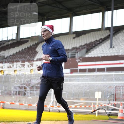 07.12.2025 - St. Pauli X-Mass-Run No. 15 Patografie http://msf.ph/oto/9366643 07.12.2025 10:56:54 Ziel 55, 417, 555, 566, 568, 763, 1203, 2538, 2542, 2664, 3275, 4799 meine-sportfotos.de