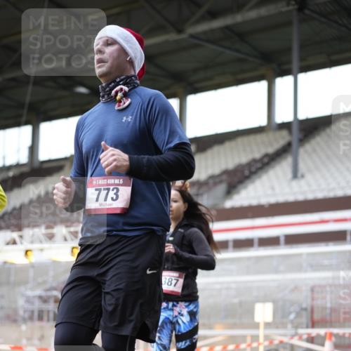 07.12.2025 - St. Pauli X-Mass-Run No. 15 Patografie http://msf.ph/oto/9366670 07.12.2025 10:57:13 Ziel 130, 251, 280, 773, 1097, 1099, 1387, 2290, 2296, 2297, 2298, 2665, 3064, 3067 meine-sportfotos.de