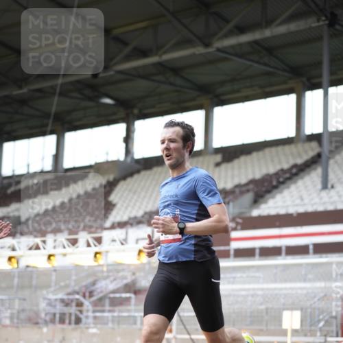07.12.2025 - St. Pauli X-Mass-Run No. 15 Patografie http://msf.ph/oto/9366687 07.12.2025 10:57:21 Ziel 130, 251, 773, 994, 1213, 1387, 2290, 2296, 2297, 2298, 2665, 3064, 3067 meine-sportfotos.de