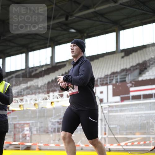 07.12.2025 - St. Pauli X-Mass-Run No. 15 Patografie http://msf.ph/oto/9366694 07.12.2025 10:57:33 Ziel 324, 994, 1213 meine-sportfotos.de