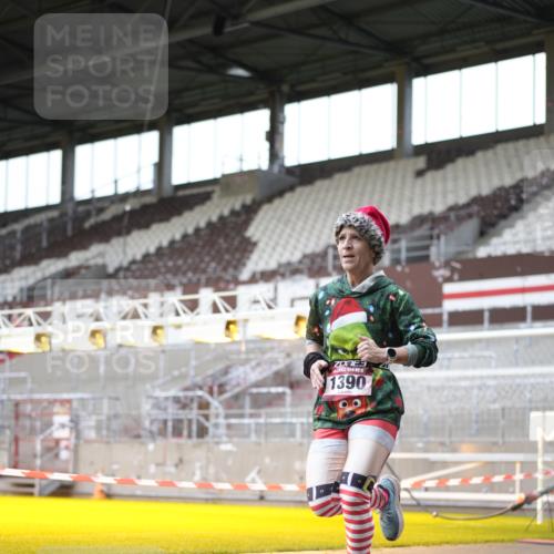 07.12.2025 - St. Pauli X-Mass-Run No. 15 Patografie http://msf.ph/oto/9366696 07.12.2025 10:57:40 Ziel 170, 324, 1213, 1390 meine-sportfotos.de