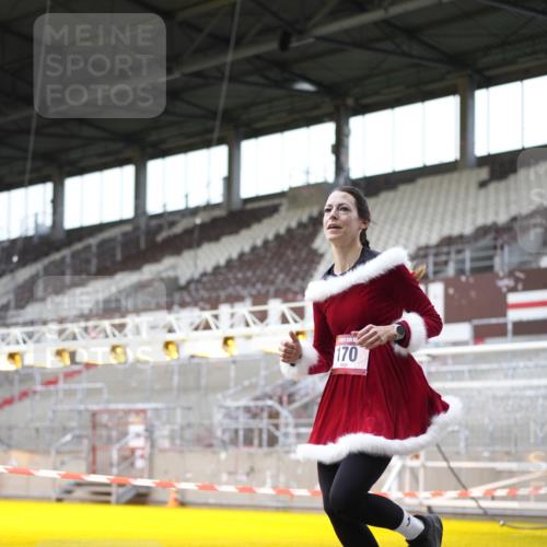 07.12.2025 - St. Pauli X-Mass-Run No. 15 Patografie http://msf.ph/oto/9366702 07.12.2025 10:57:44 Ziel 170, 324, 1390 meine-sportfotos.de