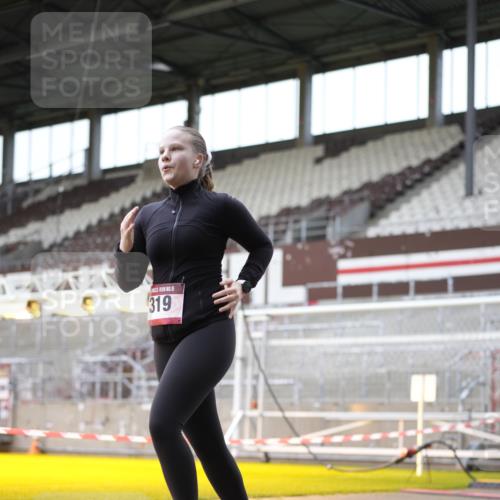 07.12.2025 - St. Pauli X-Mass-Run No. 15 Patografie http://msf.ph/oto/9366732 07.12.2025 10:58:31 Ziel 7 meine-sportfotos.de
