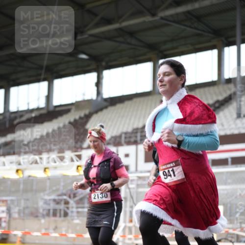 07.12.2025 - St. Pauli X-Mass-Run No. 15 Patografie http://msf.ph/oto/9366740 07.12.2025 10:58:39 Ziel 7, 606, 907, 941, 1160, 1174, 1476, 2130, 2131 meine-sportfotos.de